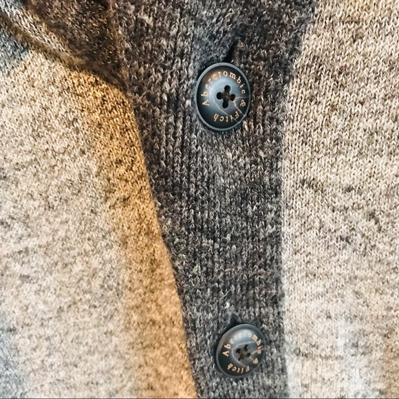 Abercrombie & Fitch button down cardigan small - Picture 4 of 6